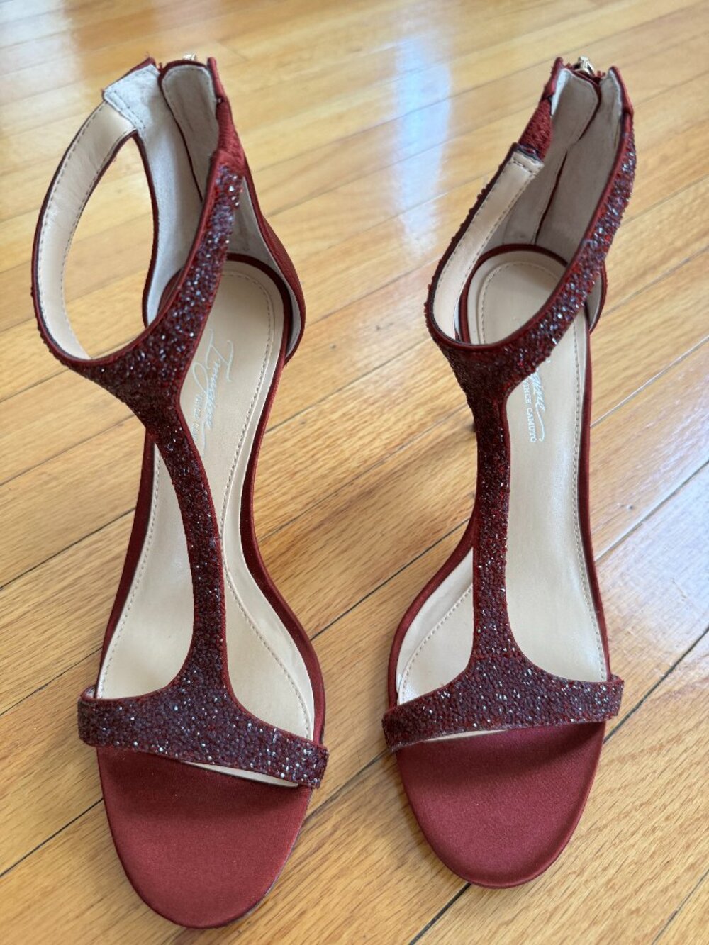 Imagine Vince Camuto Burgundy Glitter T-Strap Stiletto Sandal Heels Evening Shoe